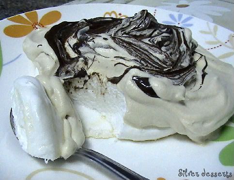 Meringue with coffee cream | Silver desserts
