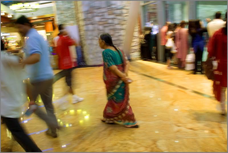 девушки и женщины в фотографиях со всего мира