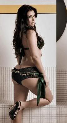 Kim sexy stand Pictures, Images and Photos