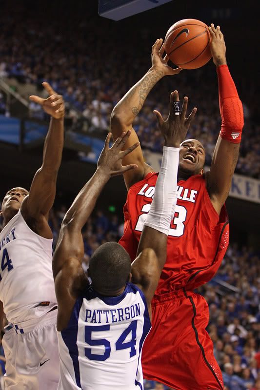 IMAGE: http://i602.photobucket.com/albums/tt108/samhunterphoto/Mens%20BBall%20UK/IMG_1811.jpg