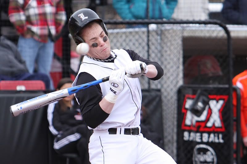 IMAGE: http://i602.photobucket.com/albums/tt108/samhunterphoto/Mens%20Baseball%20BGSU/IMG_7187.jpg