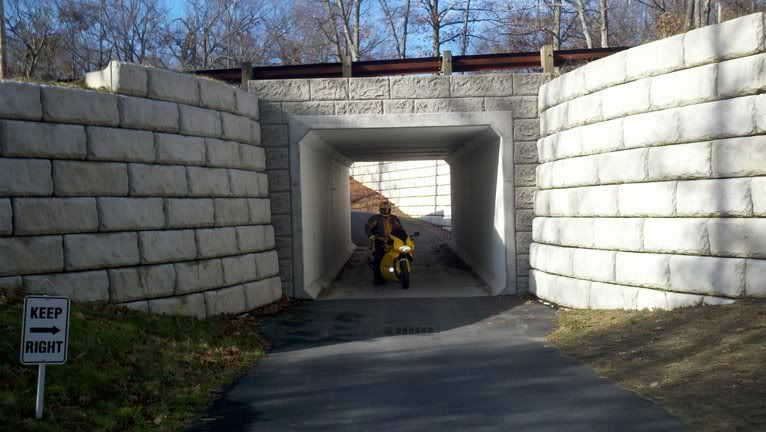 http://i602.photobucket.com/albums/tt109/OSJ/photobucket-24005-1322323954641.jpg